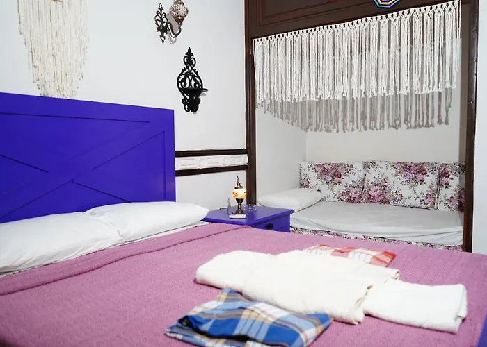 Mehmet Arif Bey Boutique Couette-café